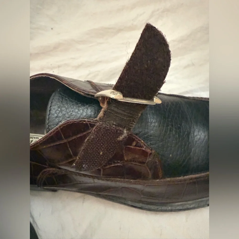 🔴 Brighton NWOT brown alligator design shoes - Picture 8 of 9